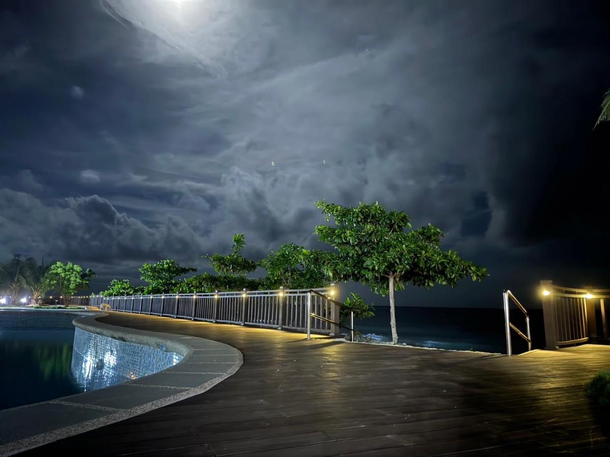 W Golf Resort Oslob Esterno foto
