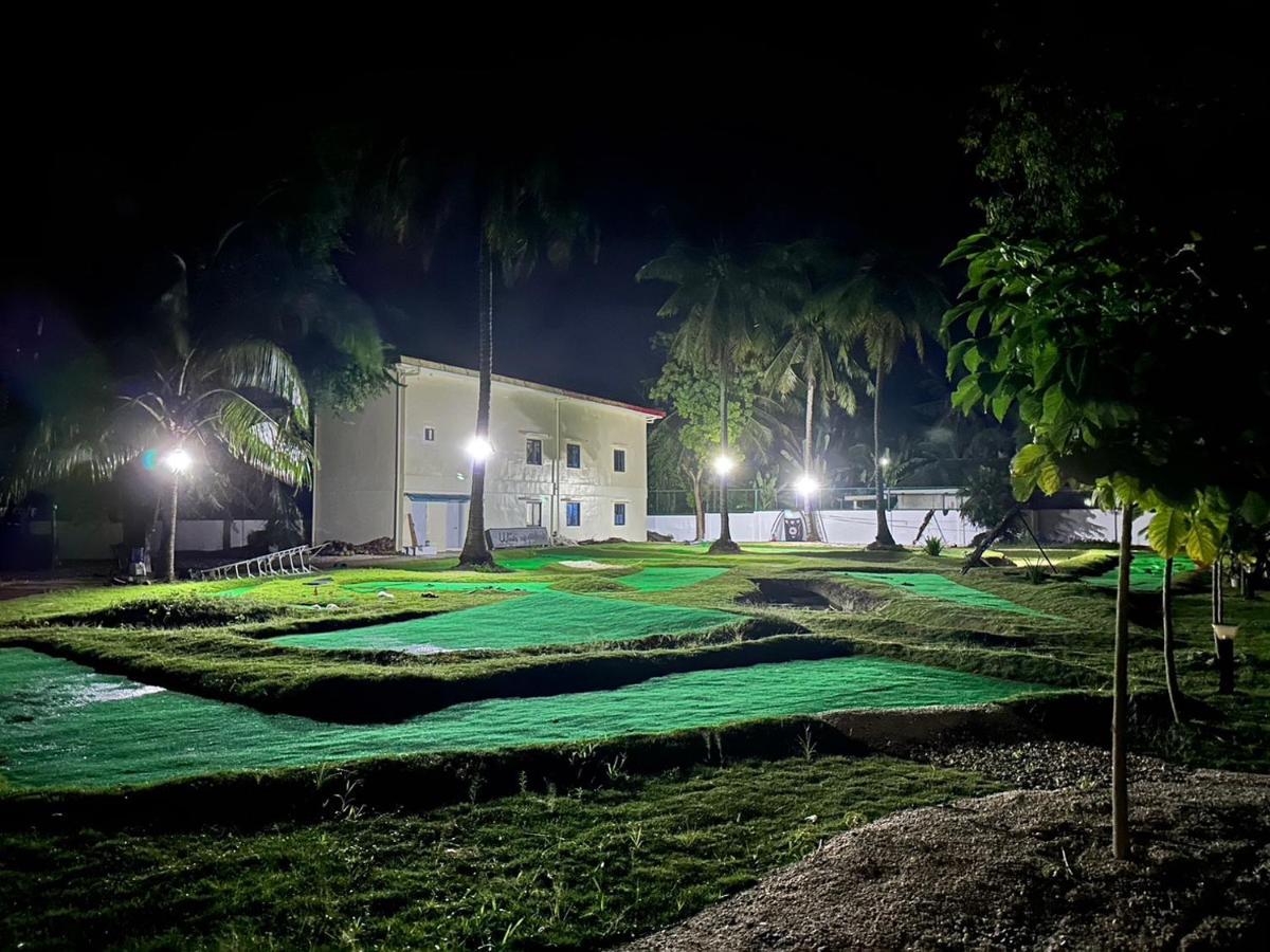 W Golf Resort Oslob Esterno foto
