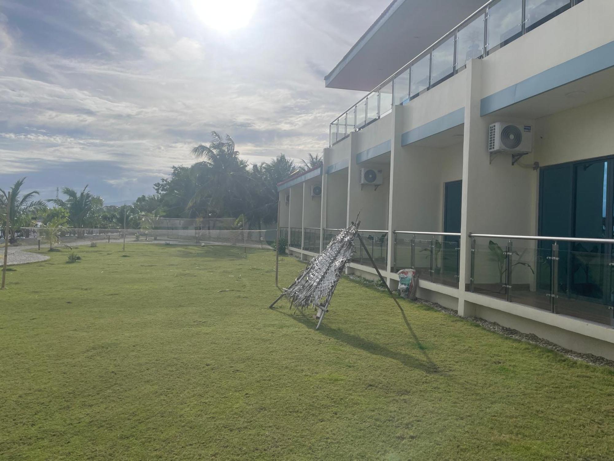 W Golf Resort Oslob Esterno foto