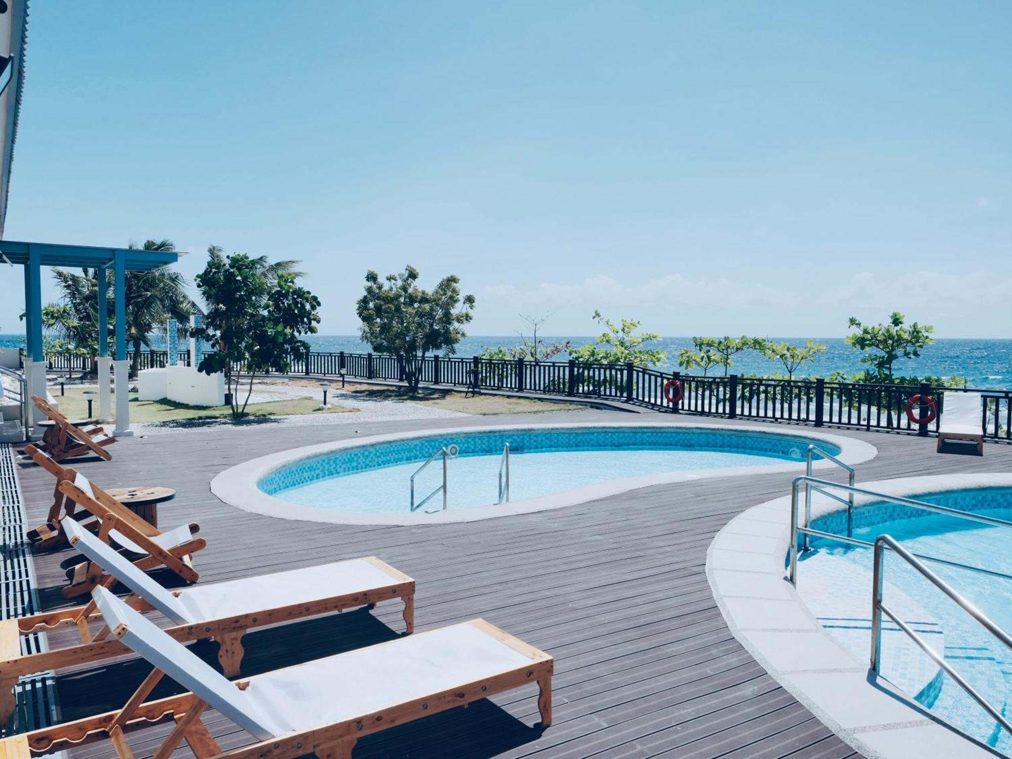 W Golf Resort Oslob Esterno foto