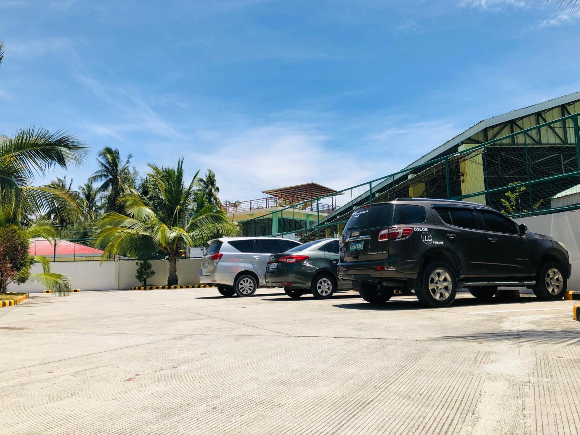 W Golf Resort Oslob Esterno foto